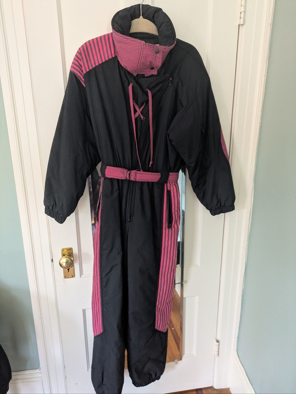 1980’s Vintage Womens Golden Team Snowsuit One Piece Made In Italy